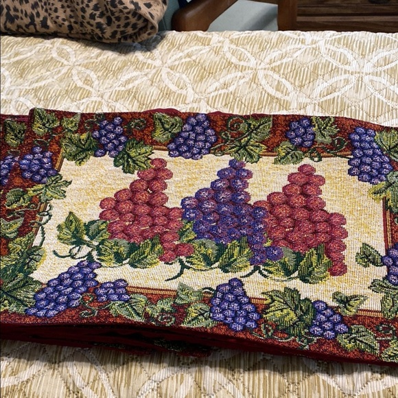 Grape Design Woven Tapestry lined Placemats - Picture 2 of 5